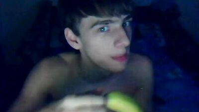 Banana Frenzy: A Solo Oral Delight!