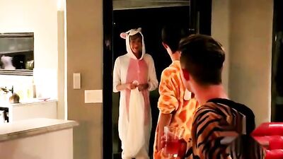 Trick or Bareback Boys Sex Porn: Cum Shots and Oral Pleasures