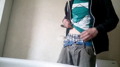 Hot Cumming Amateurs in Muscle Boys Shorts! Mal Again Fulfilled!