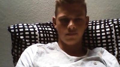 Golden Shower Webcam - The Search for Very Very Cute Boy!