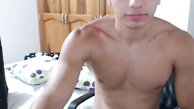 Masturbating Amateur on Web-Cam - HOrny Naked Guys New Adventure!