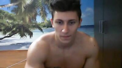 Muscular Romanian Hottie - The Ultimate Amateur Muscle Boys Solo Experience!