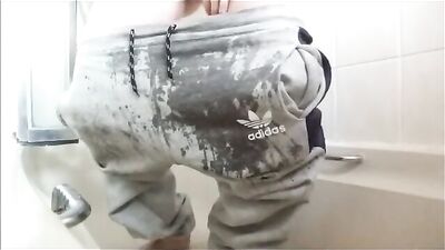 UK lad getting dirty III: Amateur Cum Shots and Handjobs