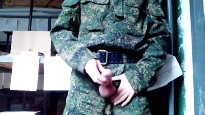 Handjob Cumshots Amateurs: A Gay Porn Experience