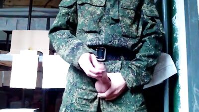 Handjob Cumshots Amateurs: A Gay Porn Experience