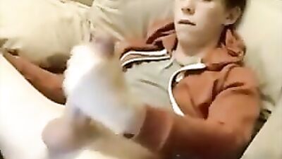 Young & Handsome: Cum Shots & Handjobs with Twink and Huge Cock JO!