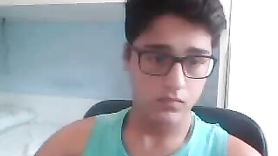 Spanish Cutie Cums On Webcam