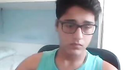 Spanish Cutie Cums On Webcam