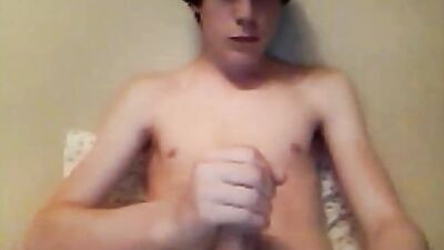 Straight Boys Exposed - Rubbing One Out!