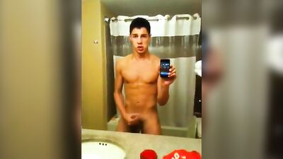 Handsome Amateurs Cumming on Camera!