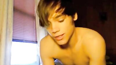 Gay Porn Video - Amateur Web Cam Solo Boy