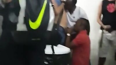 No Banheiro: Exposing Raw Gay Passion in the Shower!