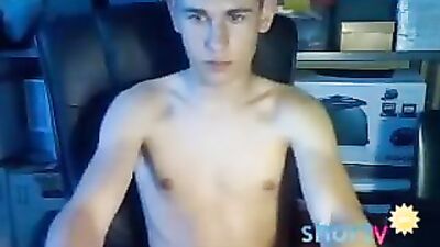 Hot young wanker gets his very first creampie!