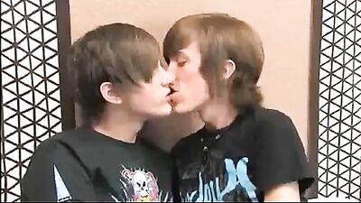 Shaggy shaggers: bareback cum shots and oral delights!