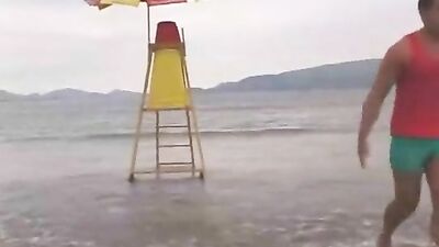 Gay Porn Latino Action Cum Shots - O Salva-Vidas Gostosão