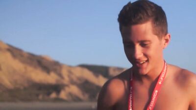 Lifeguard twinks - Cute boys smooches by the beach!