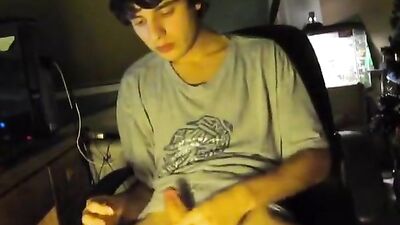 Wank Cum & Suck! A cute guys solo wank and cum leads to an explosive blowjob