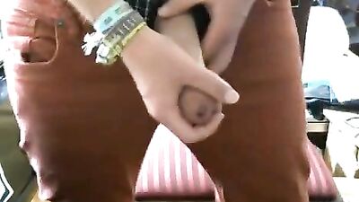 Gay Porn - Horny Amateur Webcam Guy (190 characters)