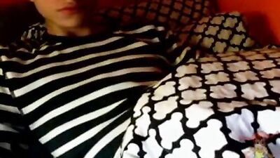 Sexy cuteTeen smooth boy cam