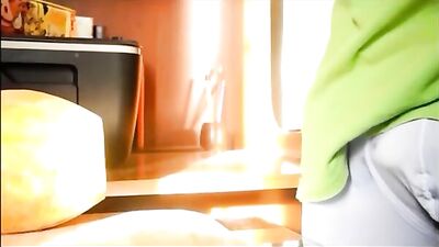 Juicy Fruit Cum Shots: An Amateurs Oral Delight