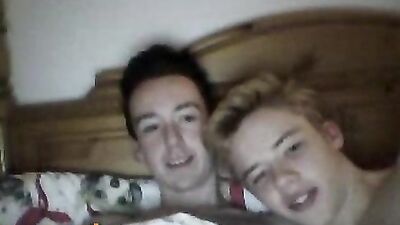 Handjob Oral Web-Cam - 2 Boys in Bed!