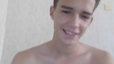 Young Cutie Cumming in HD!