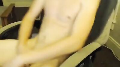 Beauty Dildoboy Plays on Cam - Amature Ass Play Solo