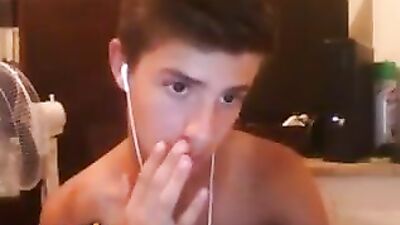 Gay Solo Camming - Step Inside for Hot Action!