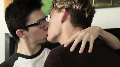 Young Bareback Twinks - Gay Porn Cuties in Hot Action!