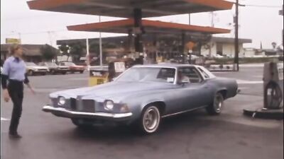 Tearoom Cruisin - The Ultimate Gay Porn Experience!