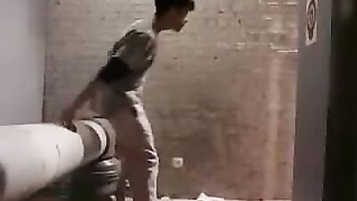 Twinks go Deep & Dirty in Public Alleyway!