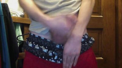 Teen sagging and cumming
