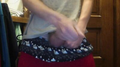 Teen sagging and cumming