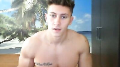 Muscle Hunk Web-Cam Tease - Hardcore Amateur Solo Action!