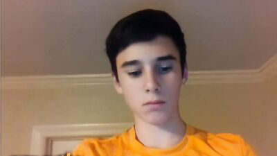 Cute Twink Shoots Again: Dink-Playing and Cumming Solo in Gay Porn