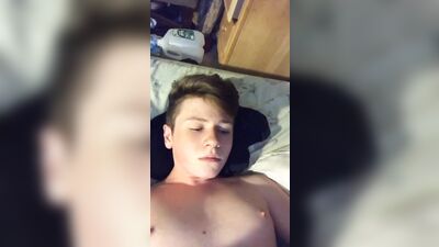 Gay Porn Solo: Big Cocks Bisexual Sunday Special!