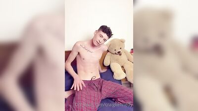 Craig Kennedy - Gay Porn Threesome: Two Hunks and One Hunky