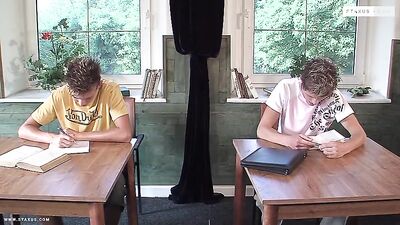 Raw Fucking With Big Cock For A Tight Student Gay Porn Bareback Cum Shots