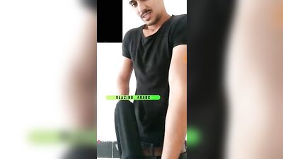 Cocky, an zouversiichtlech, BLAZING ARAB