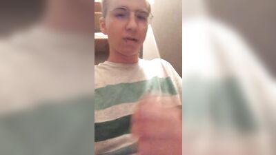 Selflicker twink gay tube