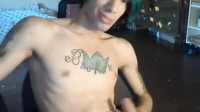 Hung hottie shows off his cock