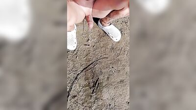 Pissing on the Ground no cum 312