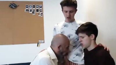 Daddy And Twinks Homemade Gay Porn Videos