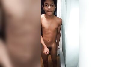 Black Twink Jerks With Shampoo boys porn