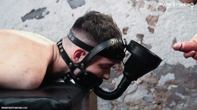 Scott Miller fucks and pisses on Trent