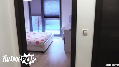 TWINK POP - Slim Guy Loses His Keys When A Stranger Comes & Offers Help In Exchange With His Cock