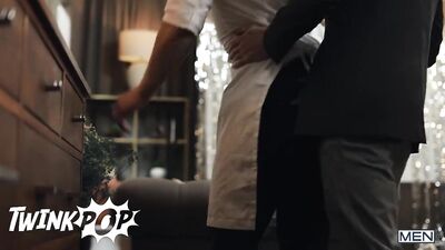 Twink Pop - Felix Fox Prepares Food But Gets Distracted By Finn Harding Fingering His Asshole