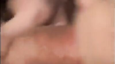 Muscle guy taps twink