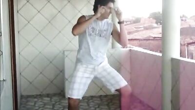 Dançando