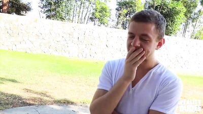 Reality Dudes - Hot Twink Ian Levine Gets Offered Cash To Take Off His Shirt & Flash His Round Ass